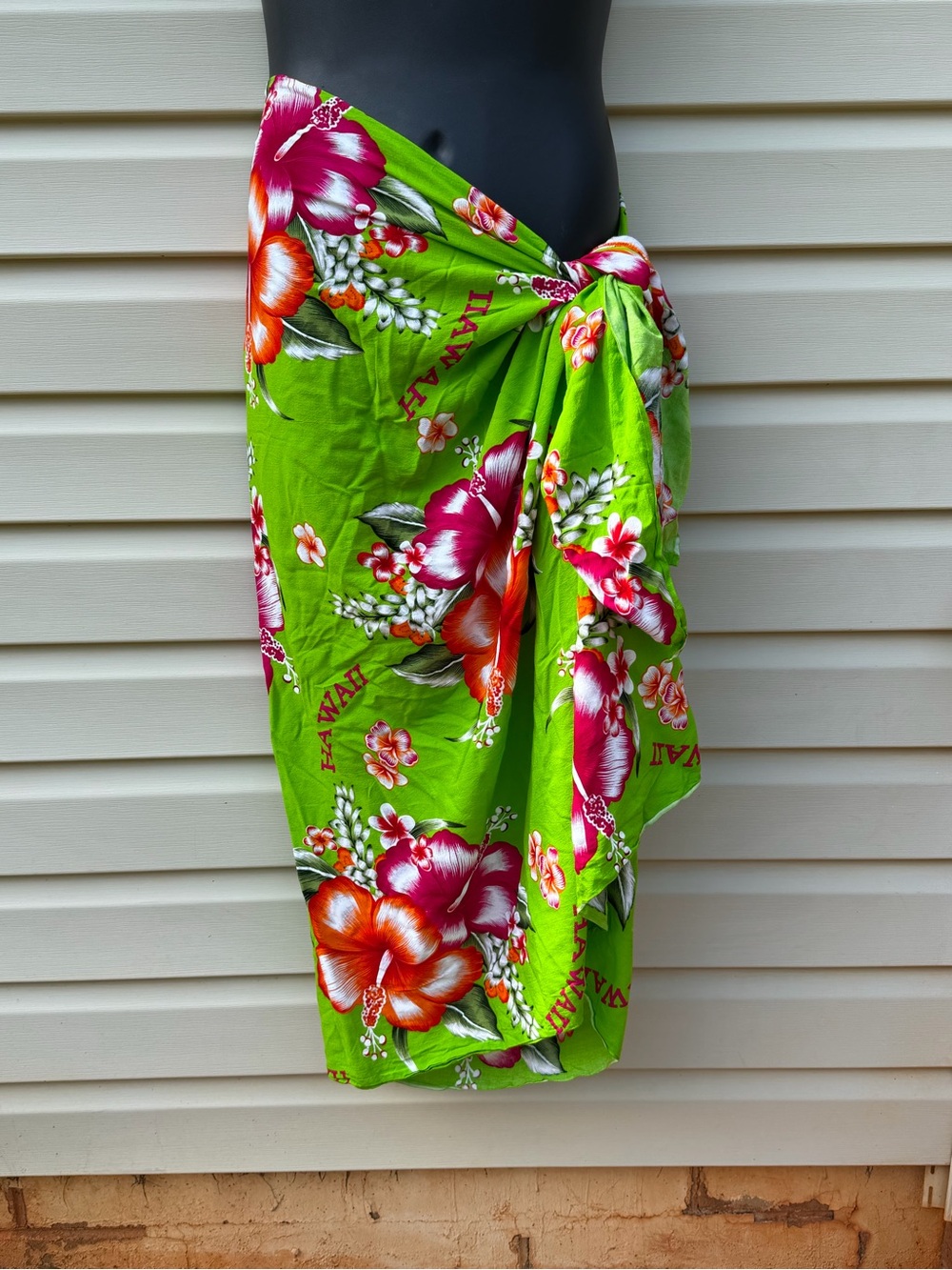 Aloha Fashion Hawaiian Floral Rayon Sarong Beach Wrap Pareo Green One Size - Picture 2 of 7